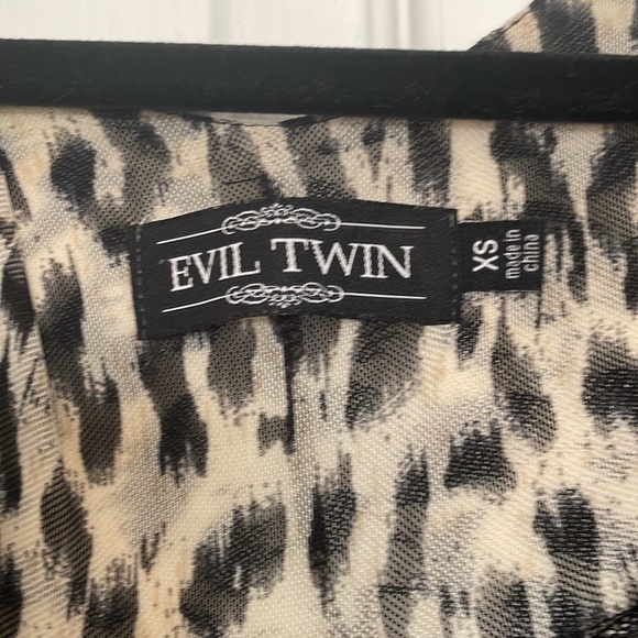 Aritzia Evil Twin leopard cardigan - Picture 3 of 7